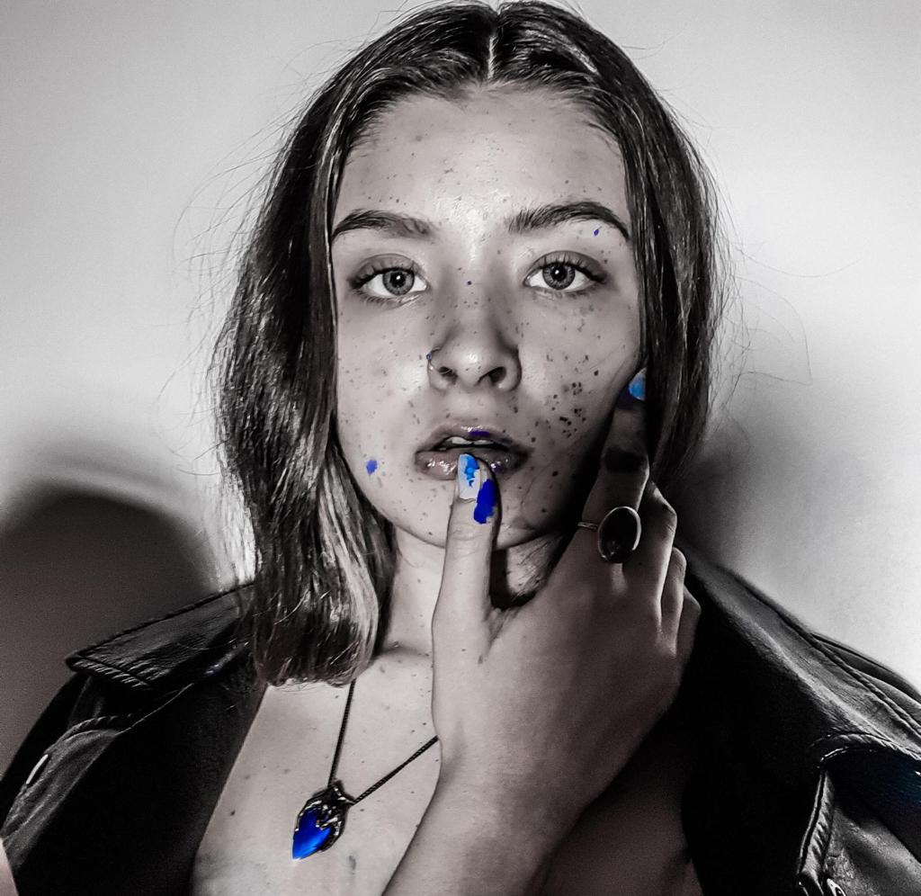 Drop Garnet Stone Palm Necklace