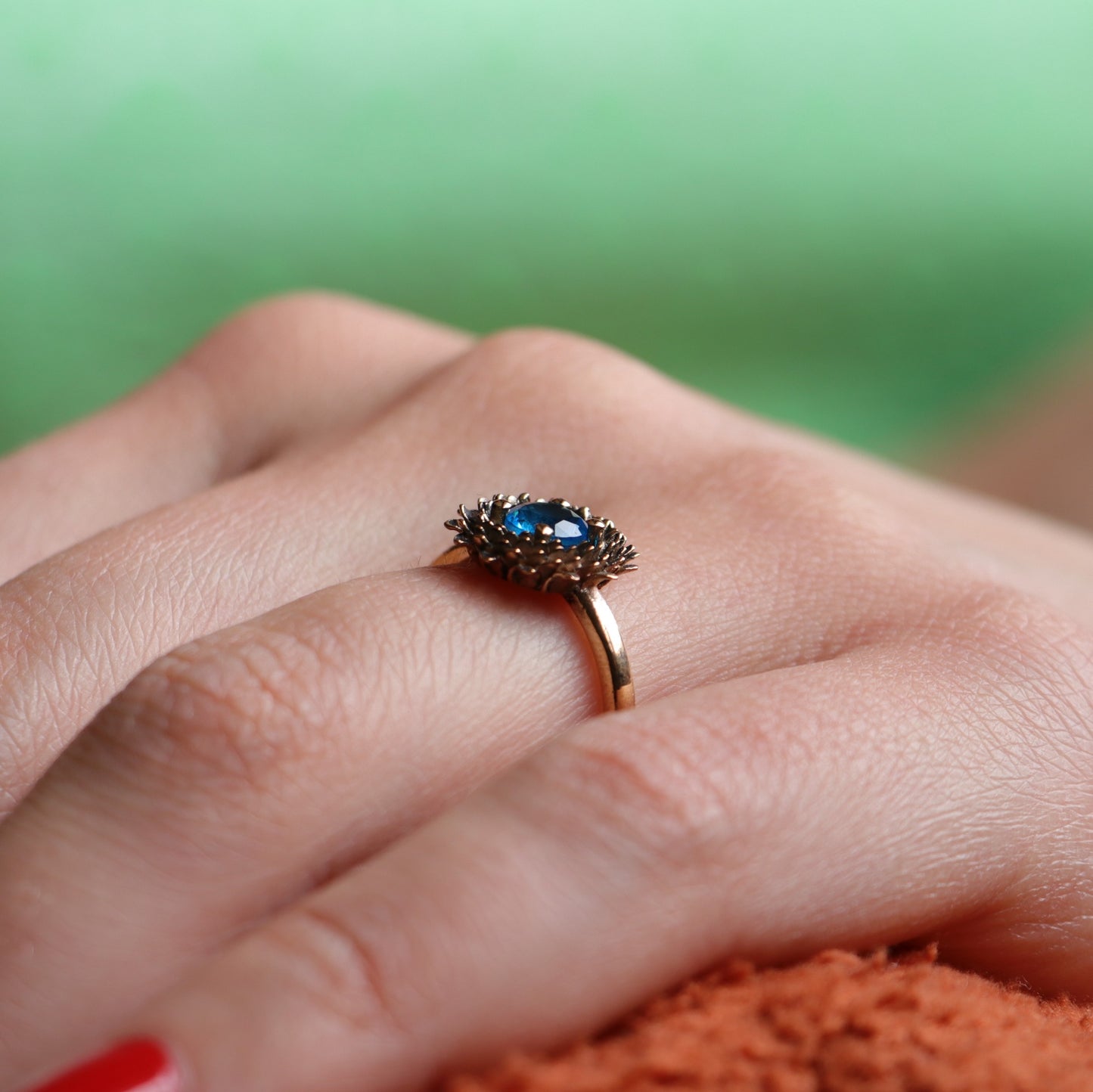 Ay Çiçeği Yüzük (Tüm Taş ve Maden Seçenekleri)