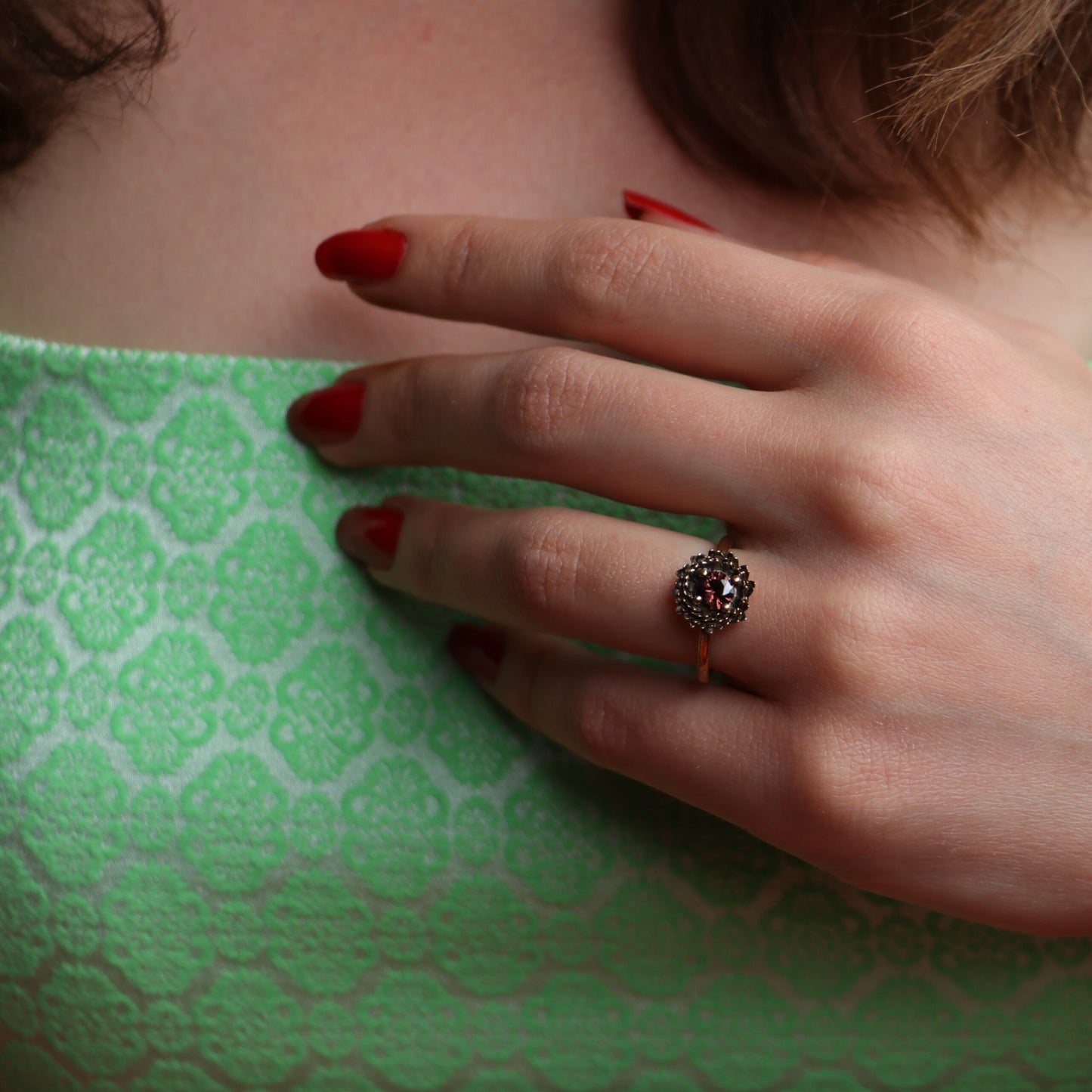 Ay Çiçeği Yüzük (Tüm Taş ve Maden Seçenekleri)