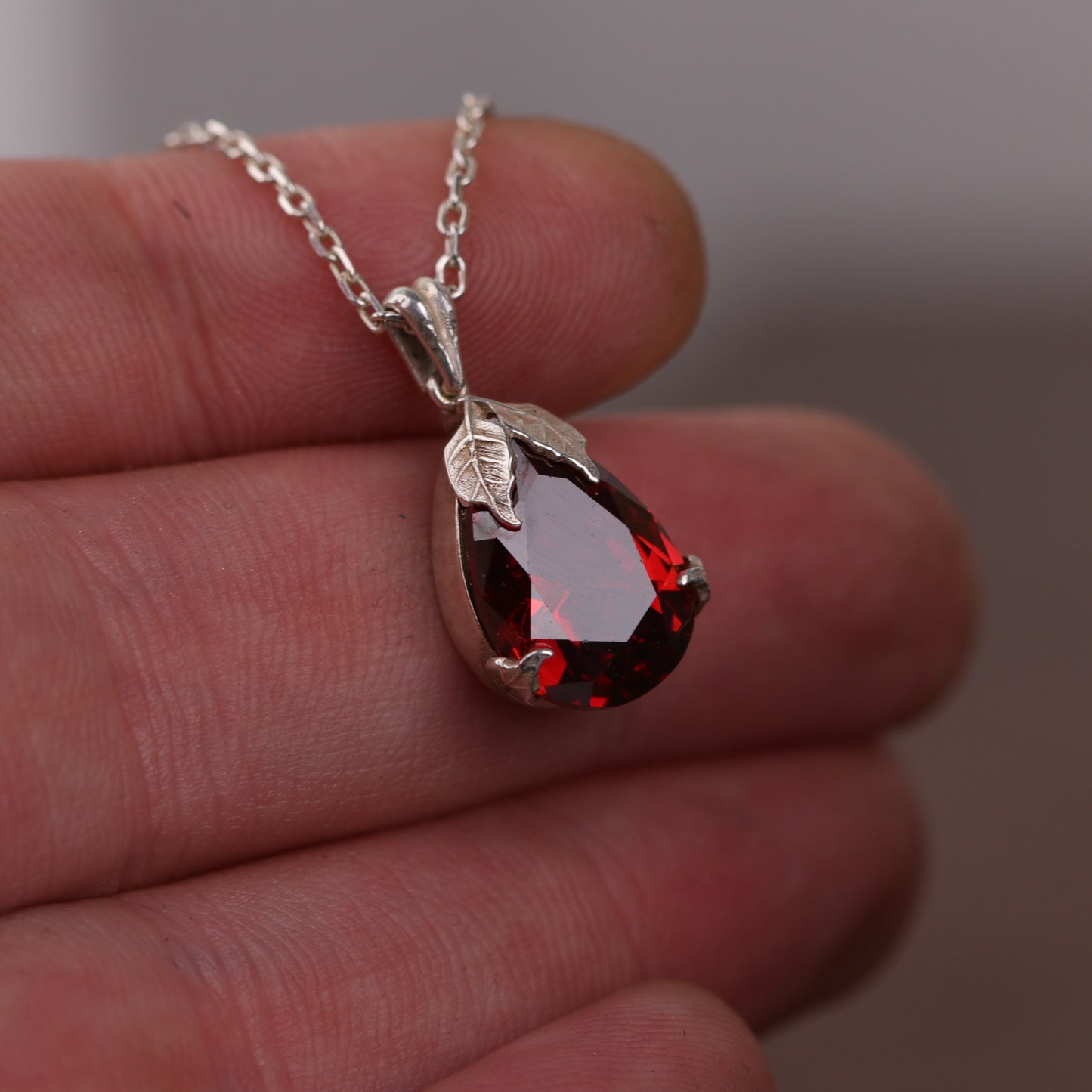 Damla Yapraklar 925 Gümüş Kolye (Tüm Taşlar)