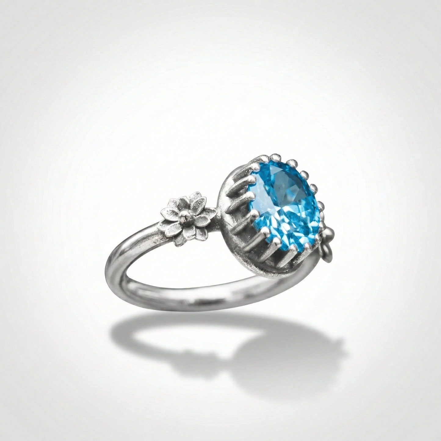 Lotus Yüzük (Tüm Taş ve Maden Seçenekleri)