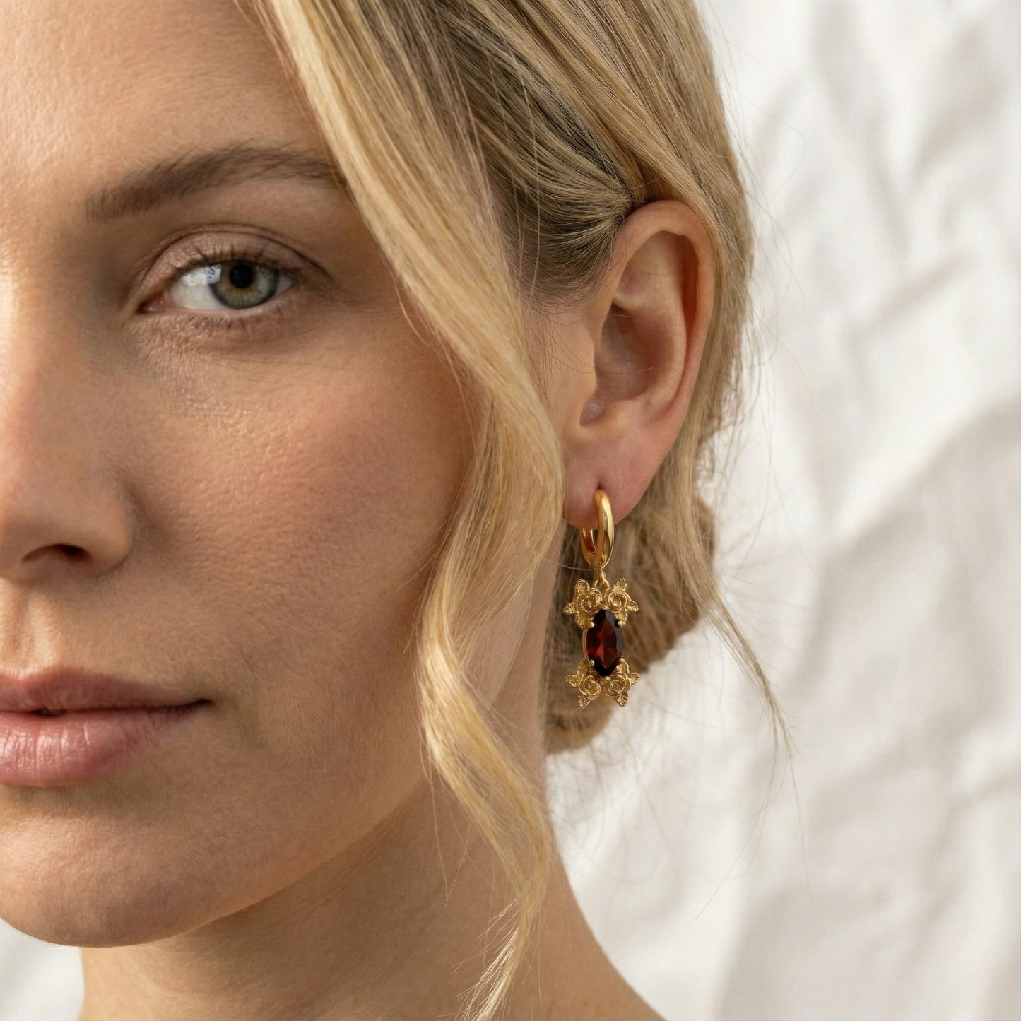 Markiz Garnet Gül Küpe (Tüm Taş ve Maden Seçenekleri)