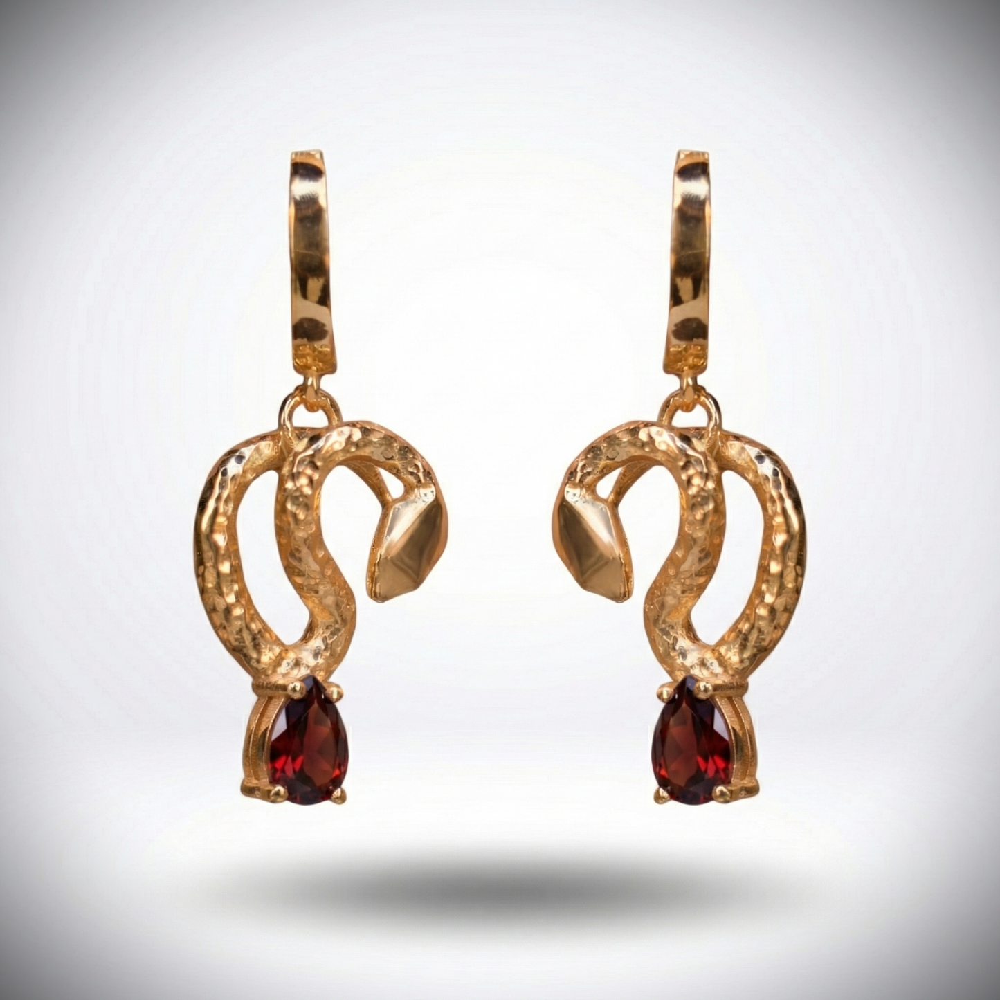 Yılan Damla Garnet Taşlı 925 Gümüş Küpe (Tüm Maden ve Taş Seçenekleri)