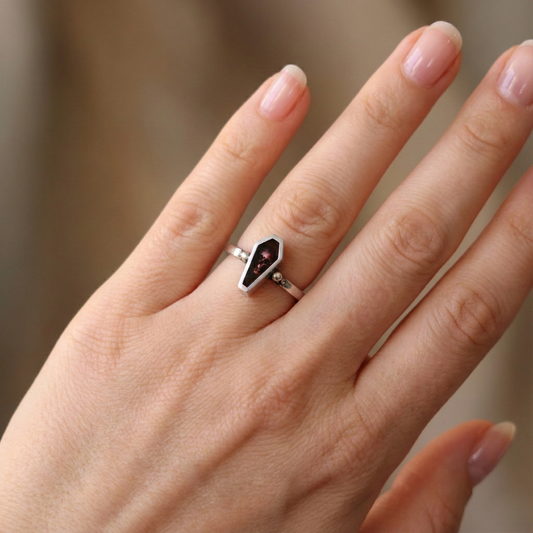 Tabut Kurukafa 925 Gümüş Siyah Yüzük